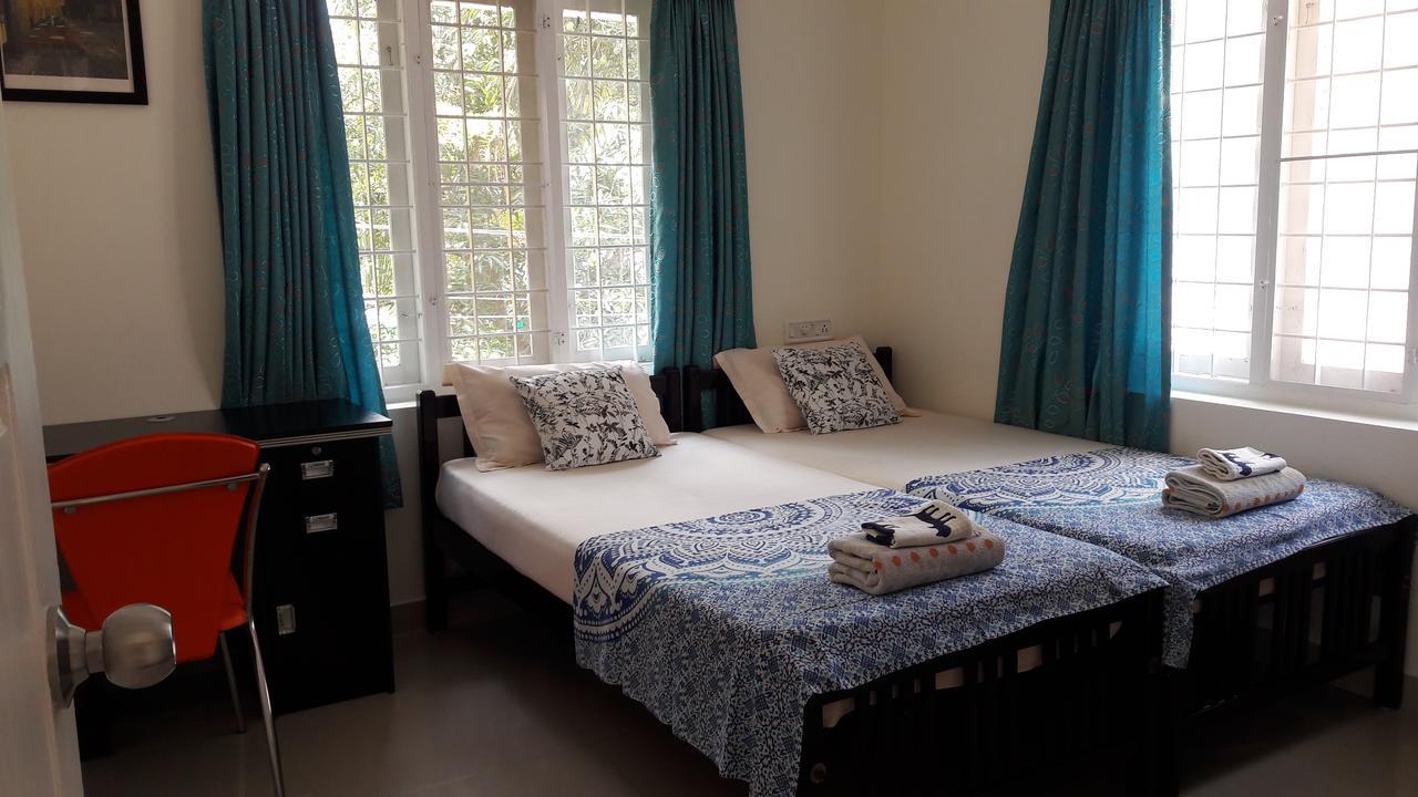 The Pod Cochin Homestay Kochi Exterior foto